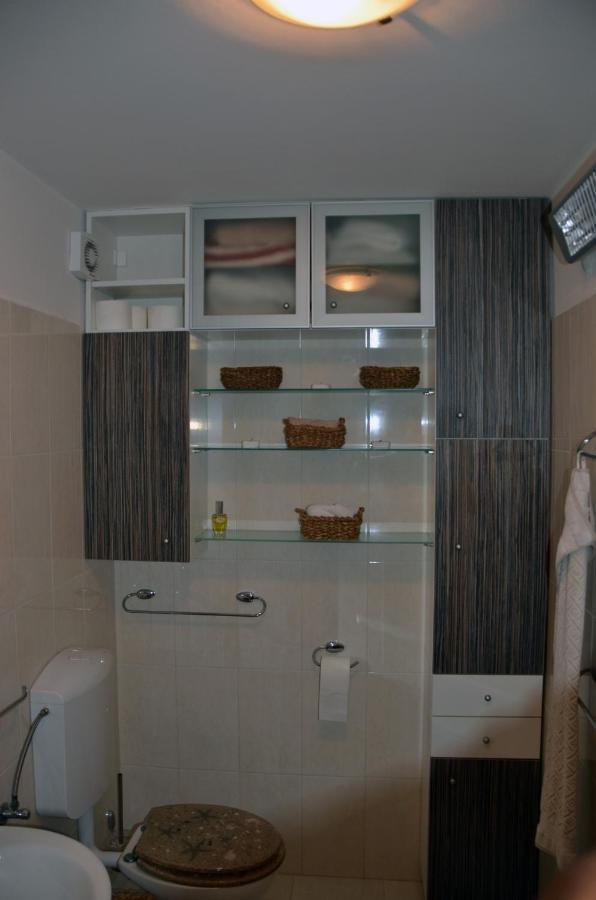 Ananda - 2 Bedrooms, 7 Beds