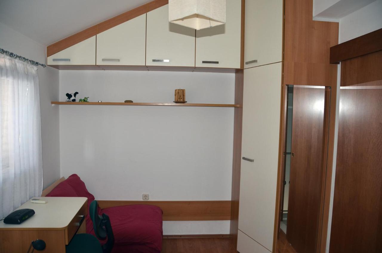 Ananda - 2 Bedrooms, 7 Beds *