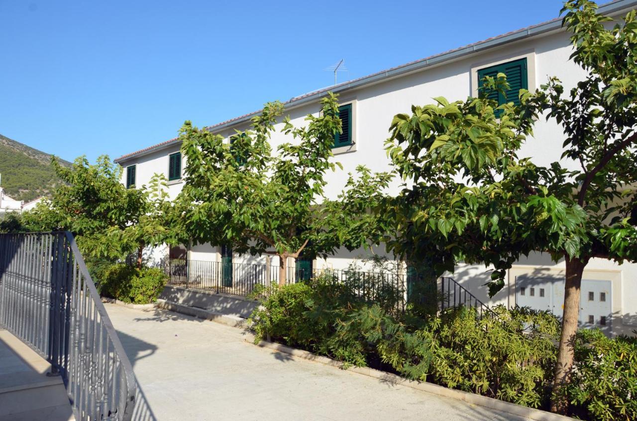 Ananda - 2 Bedrooms, 7 Beds *