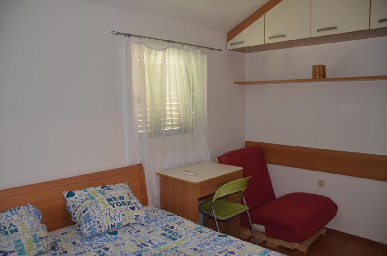 Ananda - 2 Bedrooms, 7 Beds Apartment *