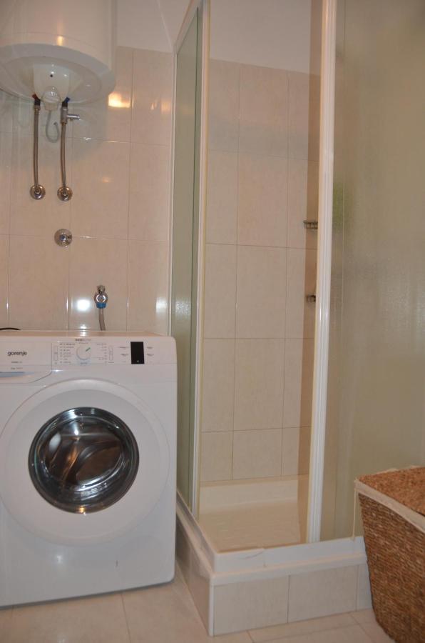 Ananda - 2 Bedrooms, 7 Beds