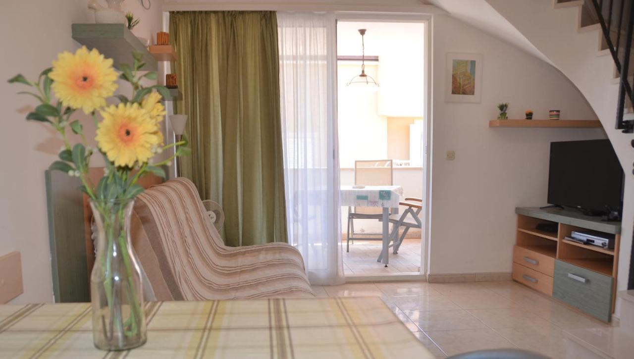 Ananda - 2 Bedrooms, 7 Beds *
