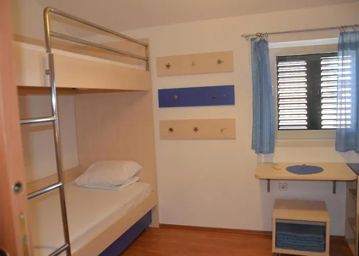 Apartman Ananda Bol - 2 Bedrooms, 7 Beds