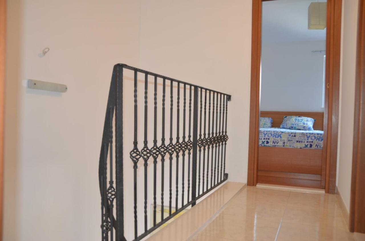 Ananda - 2 Bedrooms, 7 Beds *