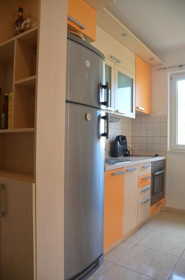 Ananda - 2 Bedrooms, 7 Beds Bol